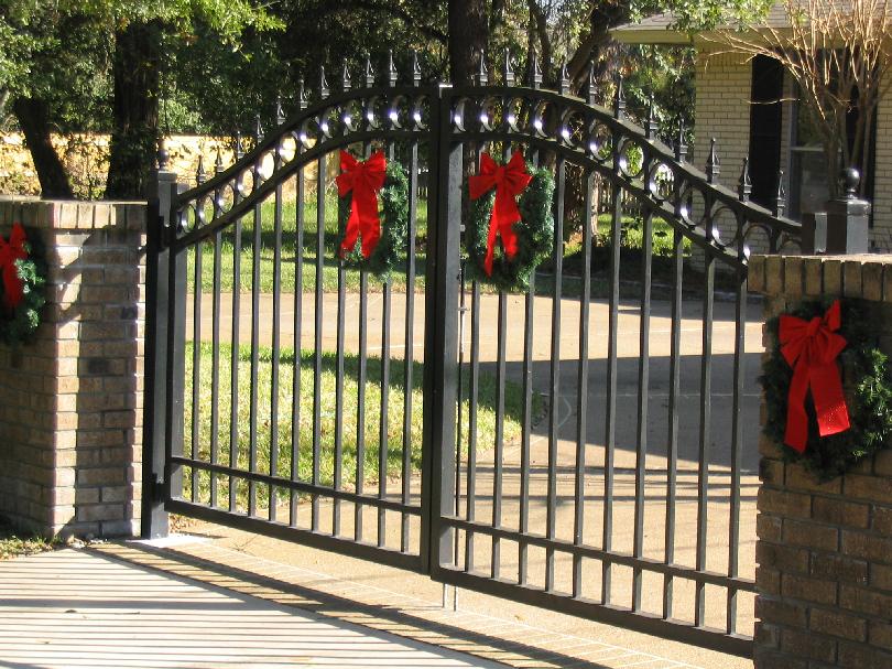 STEEL GATES | FENCE GATES | WOOD GATES | METAL GATES | ELECTRIC